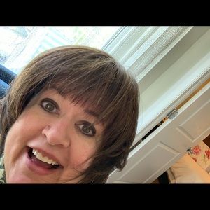 Meet your Posher, Ana